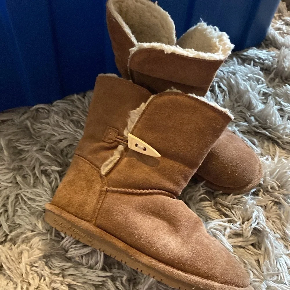 BearPaw winter side toggle boots youth 3